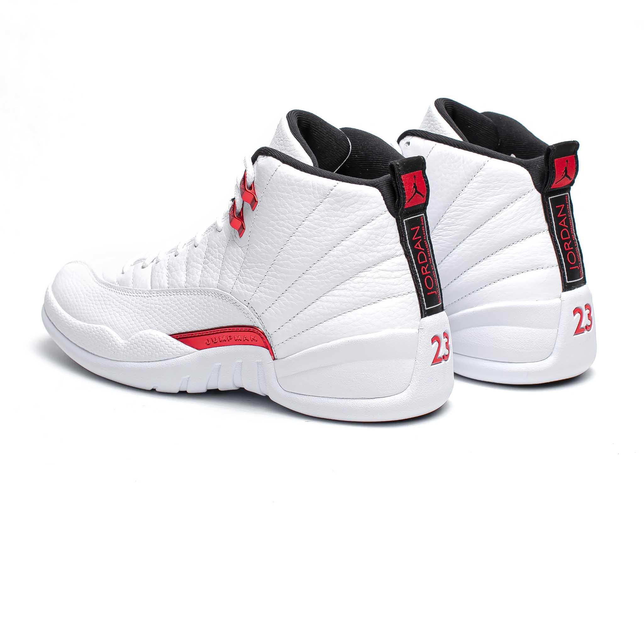 Jordan on sale retro twist