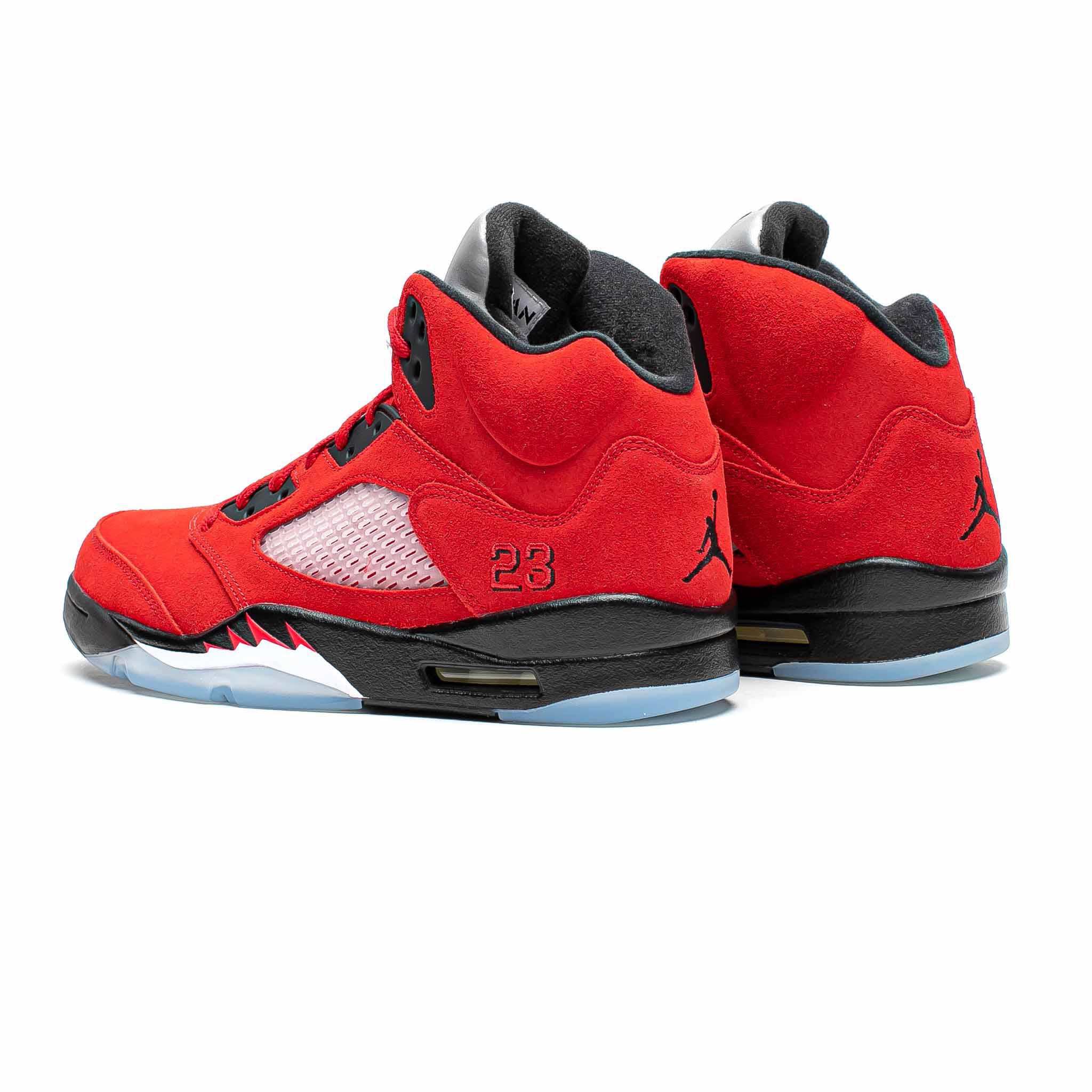 Air Jordan Retro 'Raging Bull' - Main Image
