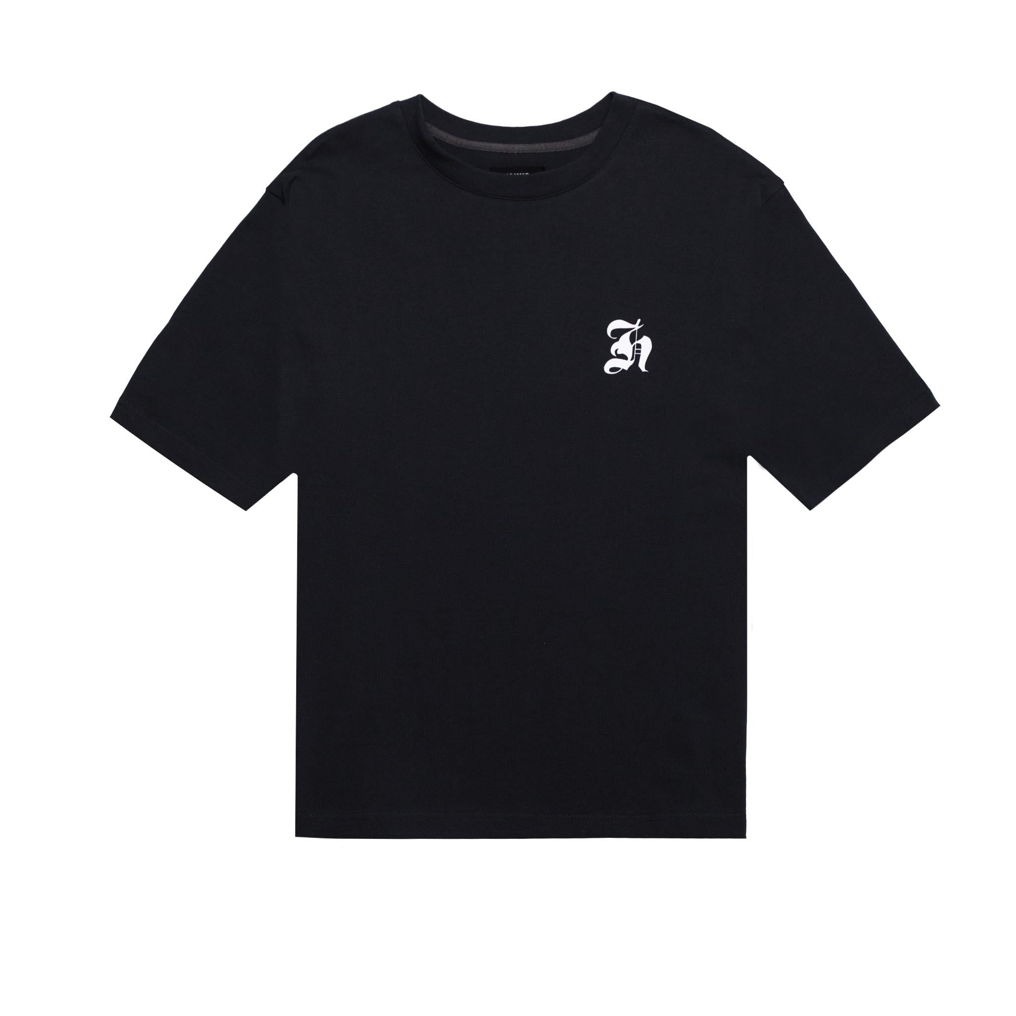 HOMME+ Old English Script Tee Black