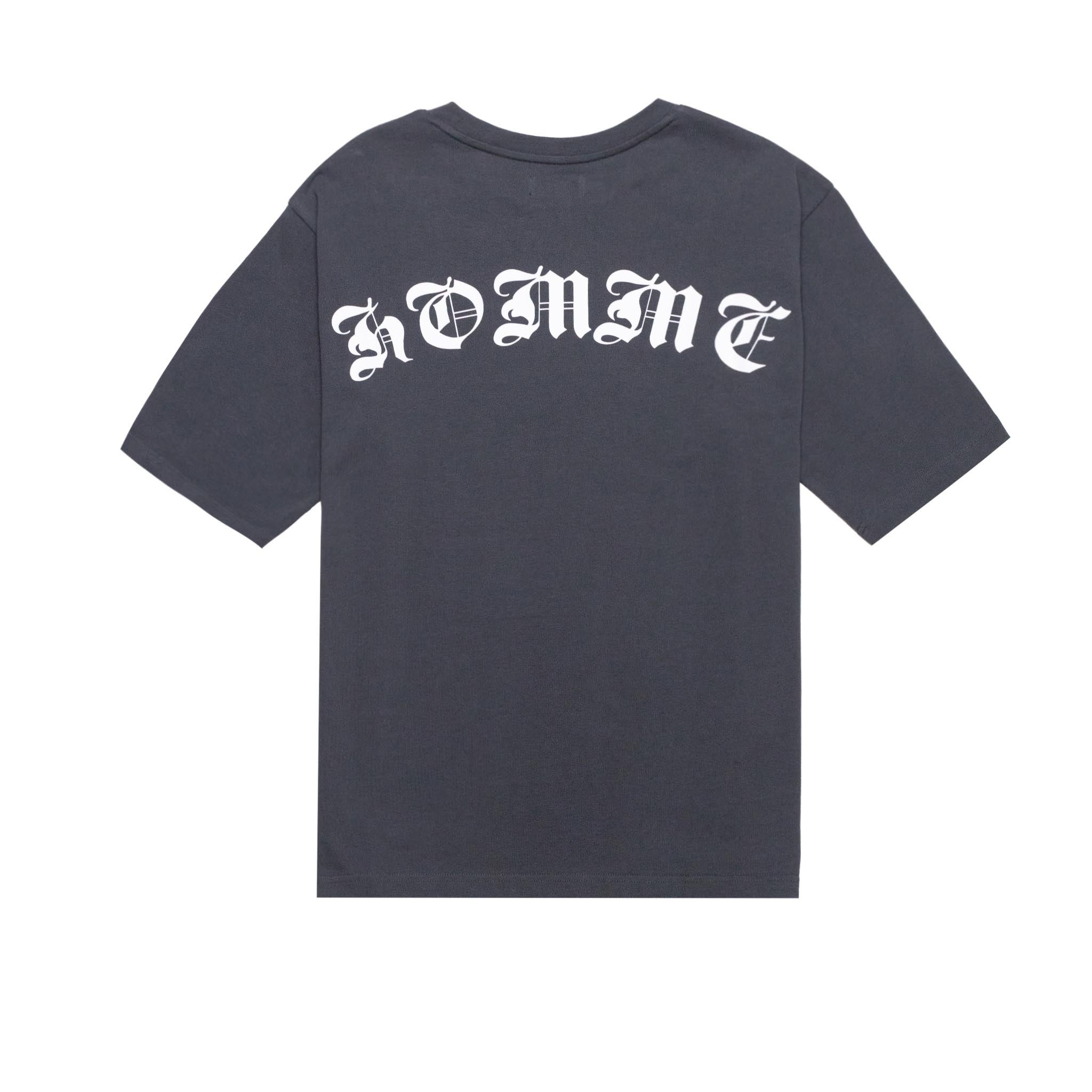 HOMME+ Old English Script Tee Charcoal