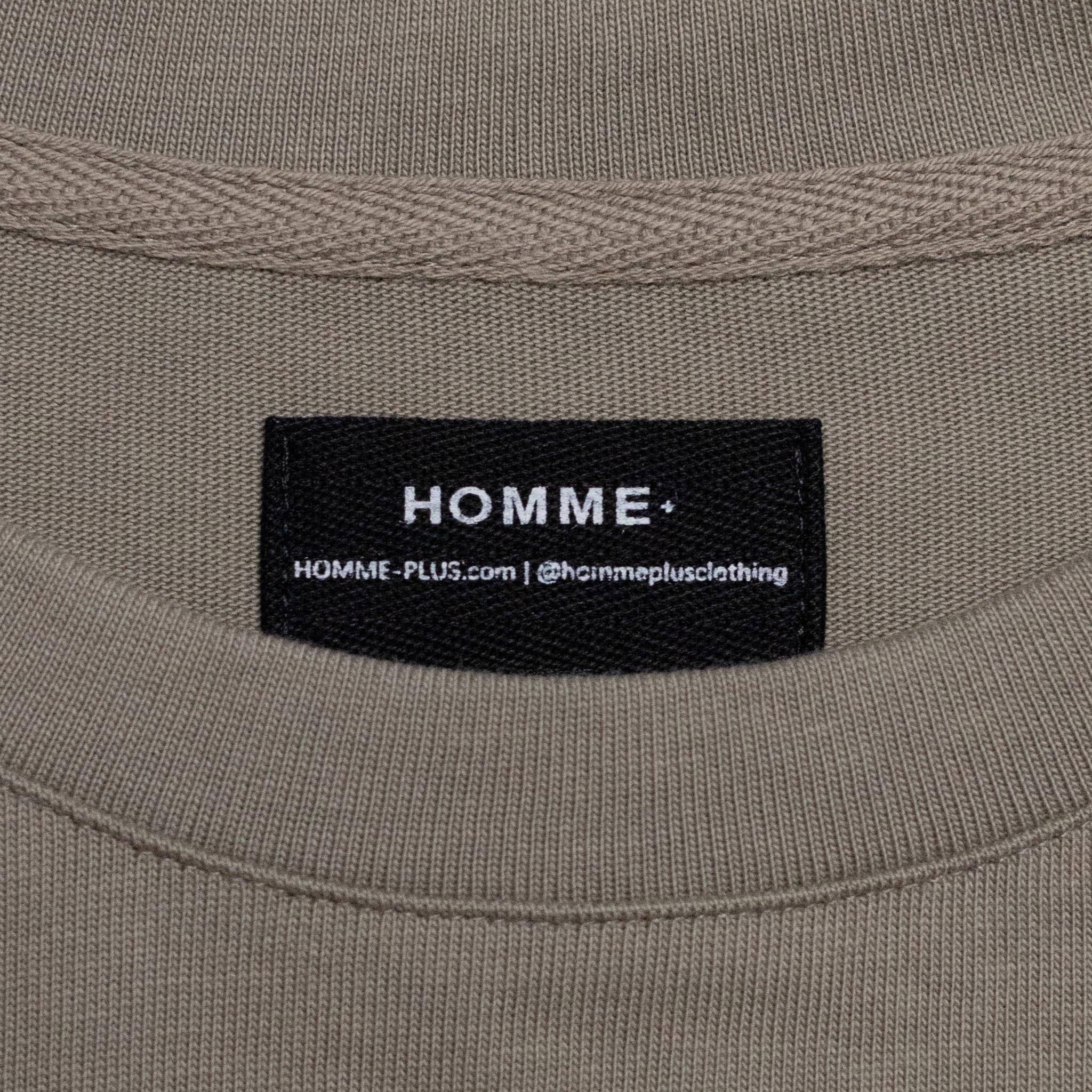 HOMME+ Old English Script Tee Light Army