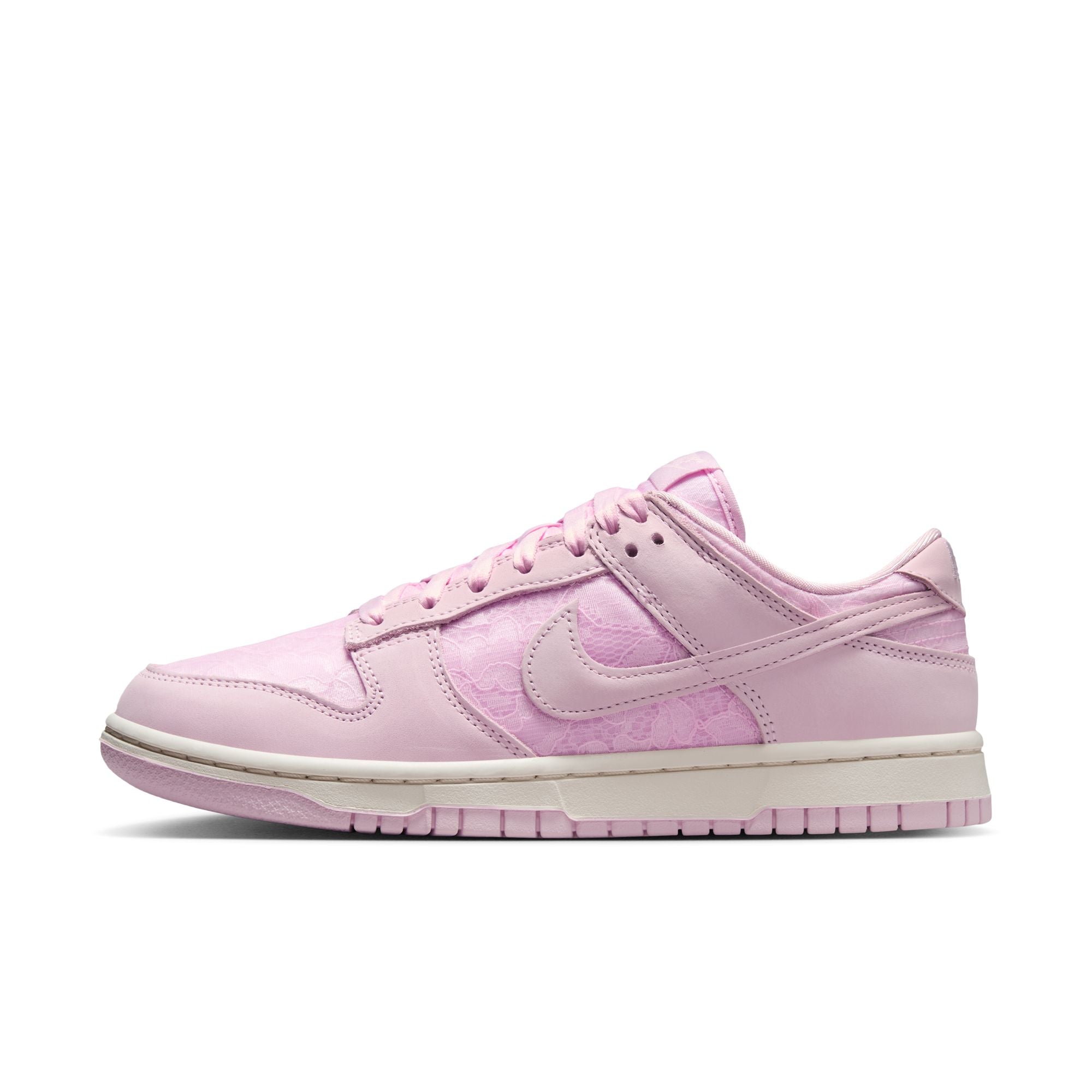 Nike Dunk Low 'Lace Regal Pink'