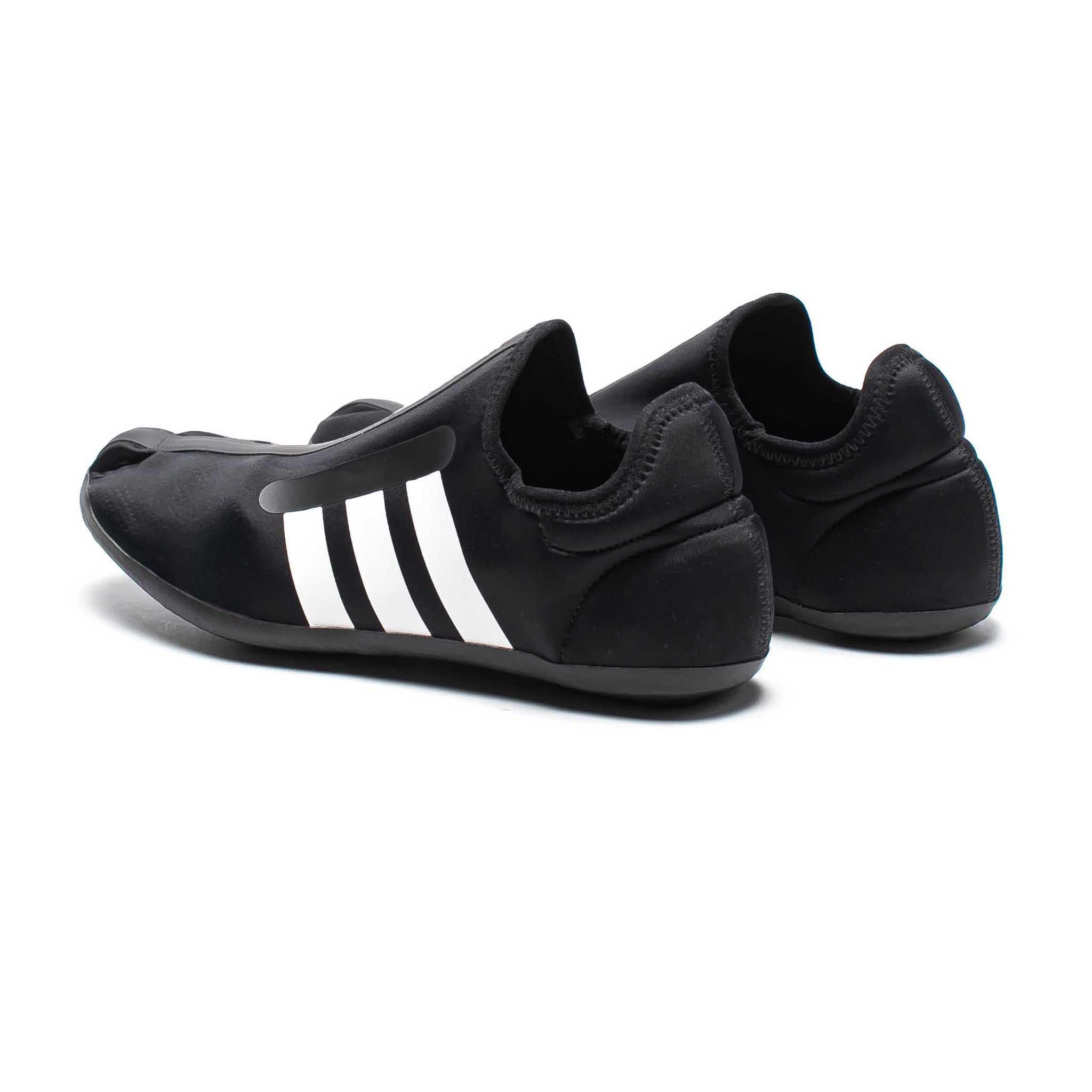 https://sneakerboxshop.ca/cdn/shop/products/adidas-y3-runner-4d-low-gz9141-black-11.jpg?v=1627074510