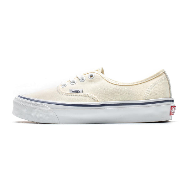 靴 VANS vault og authentic classic White 26 Vans Vault OG Authentic LX (Canvas) Classic White Ivory
